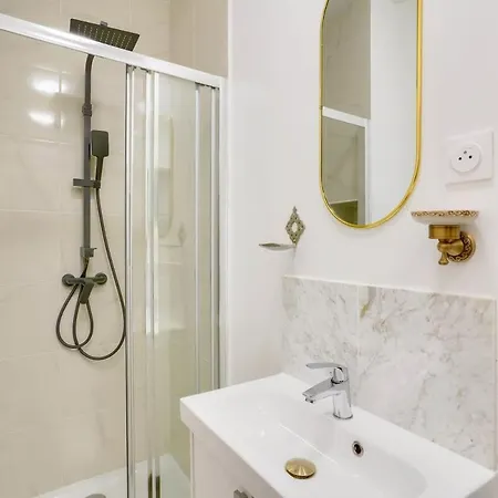 Apartment 2 Bedrooms In The 15th District *