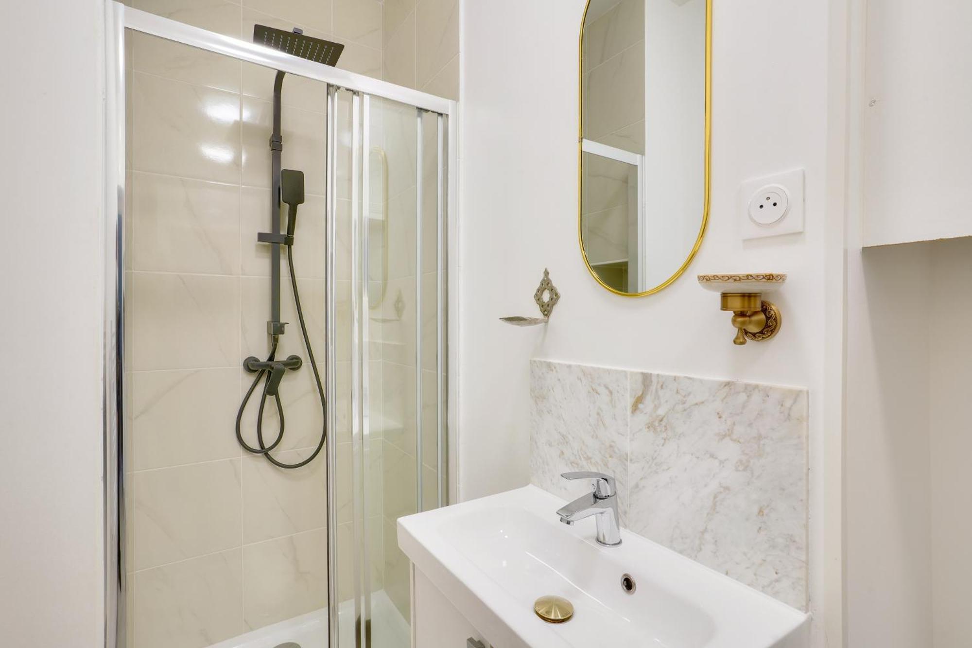 2 Bedrooms In The 15th District Paris